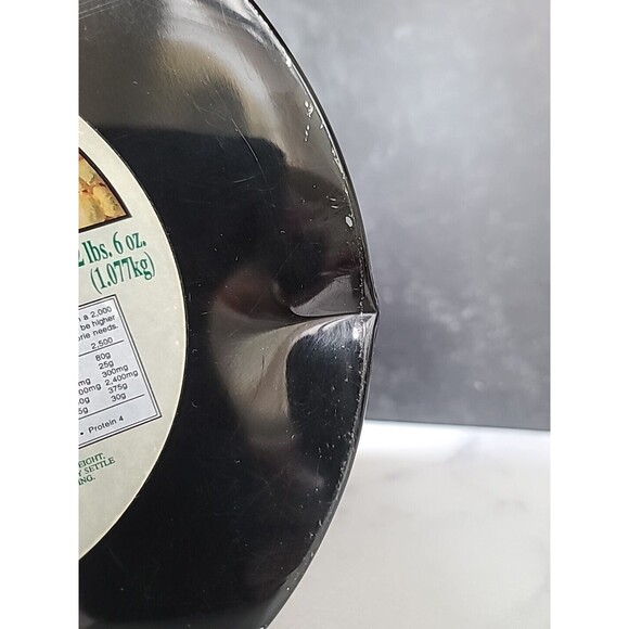 Vintage Santa Lidded Tin, EMPTY FAIR CONDITION - Picture 8 of 10